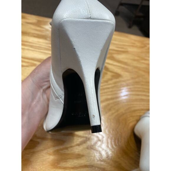 Givenchy G-Woven Square Toe Bootie 
Givenchy size 36.5 (s20) - Picture 10 of 14